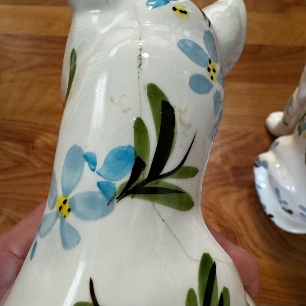 VINTAGE LEFTON'S FIGURINES WHITE KITTENS CATS WITH VINING BLUE FLORALS PLZ READ - Picture 11 of 15